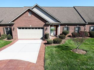 806 3rd St NE, Conover, NC 28613