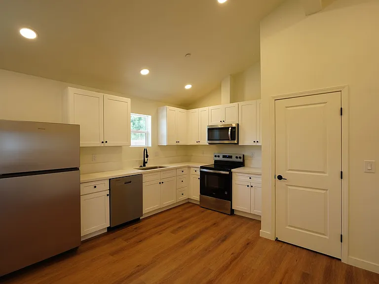 4805 Charlotte Way — Photo 68