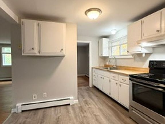 3rd image of 61 Pleasant St #7