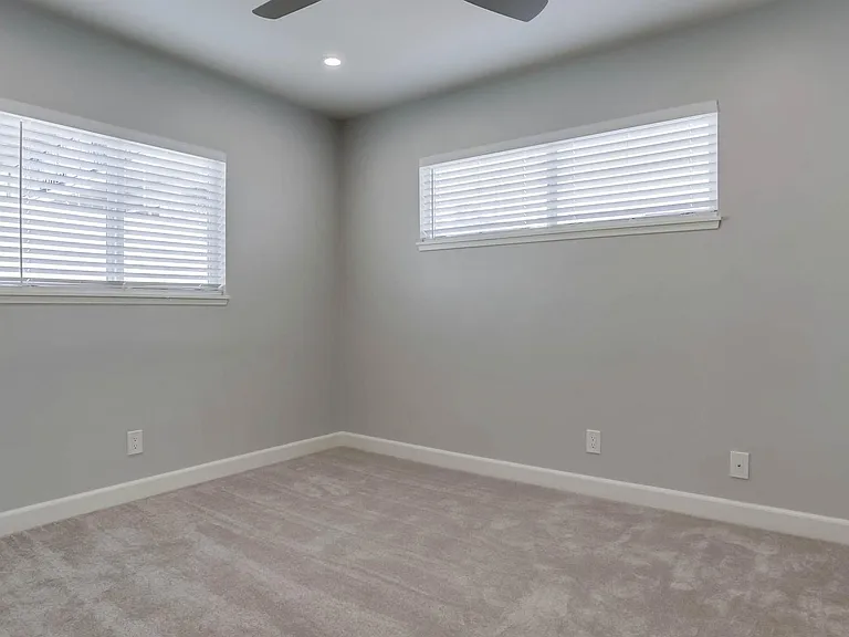 126 W Canada #C — Photo 20