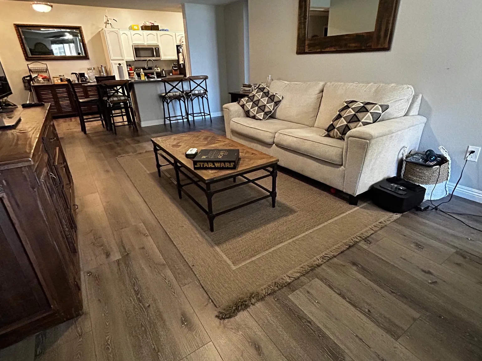 2 bed, 2.0 bath, 1235 sqft, $1,984 — Photo 2