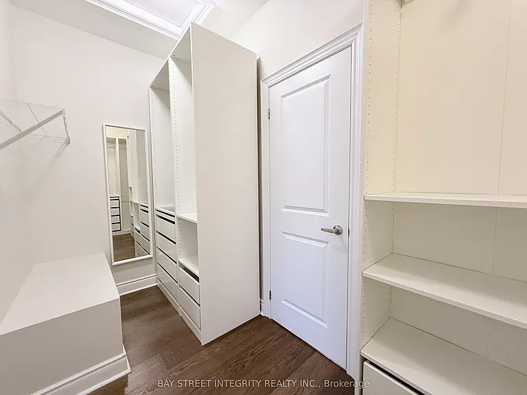 2160 Trafalgar Rd #3 — Photo 20