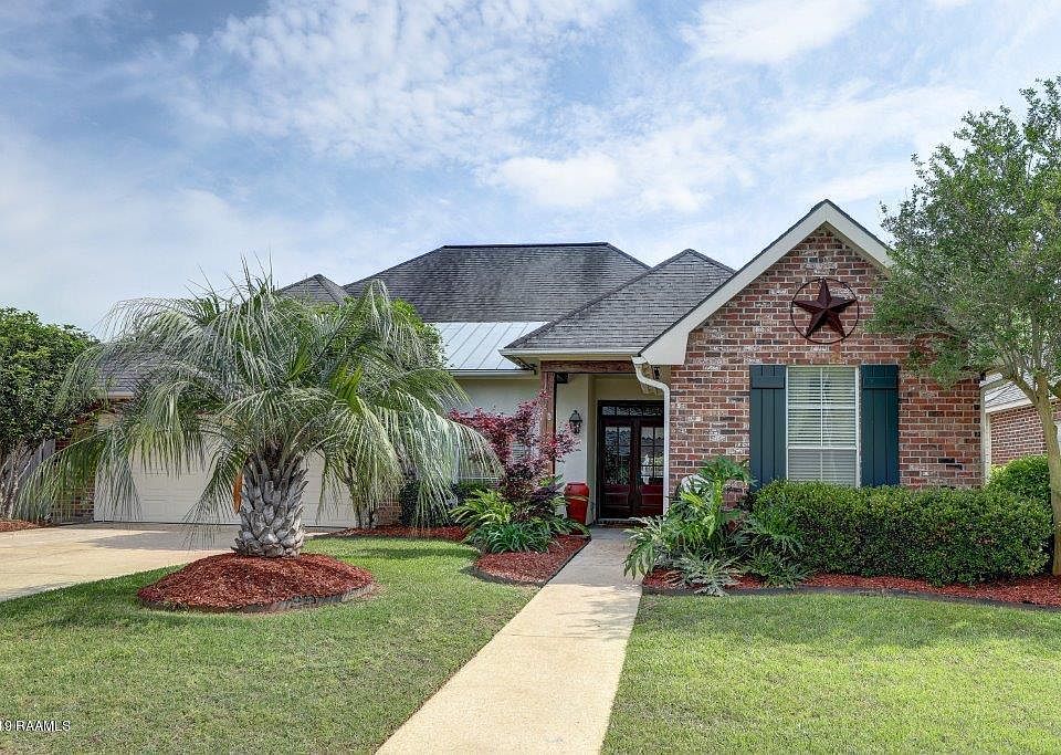 1st image of 106 Cornish Pl