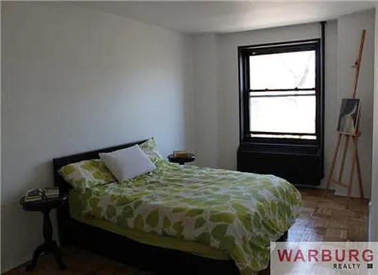 Sold by Warburg | media 5