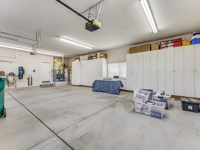 1039 Mountain Air Ct — Photo 42