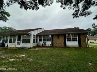 22D Edinburgh Ln, Manchester, NJ 08759