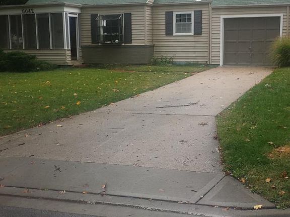 2nd image of 6042 Catalina St