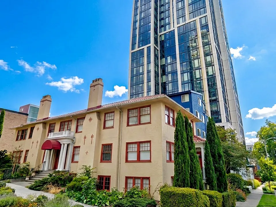 Villa Camini - U-District!