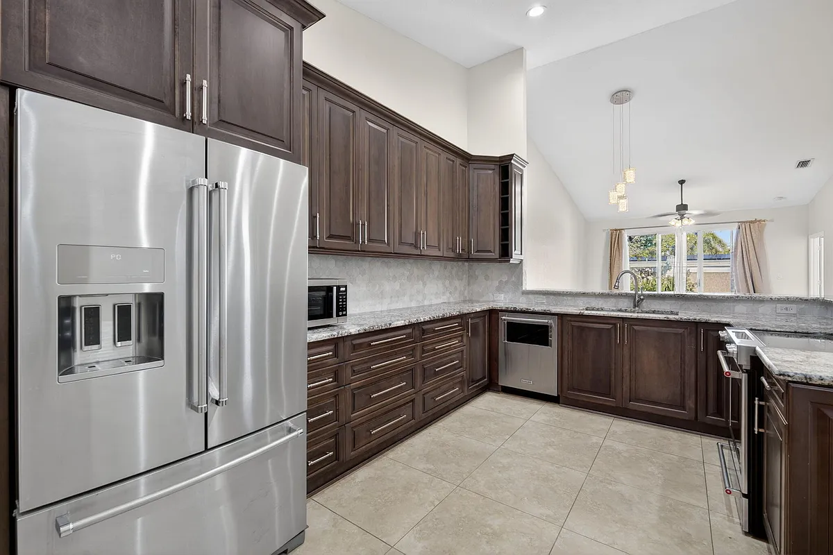 Building Photo - 2620 E Aragon Blvd #3