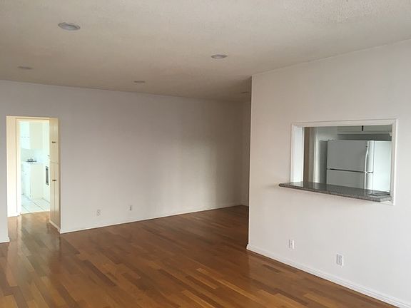 4th image of 7606 Hampton Ave APT 8