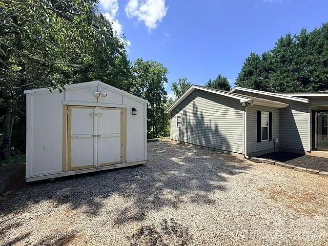 2951 Mathis Church Rd — Photo 3
