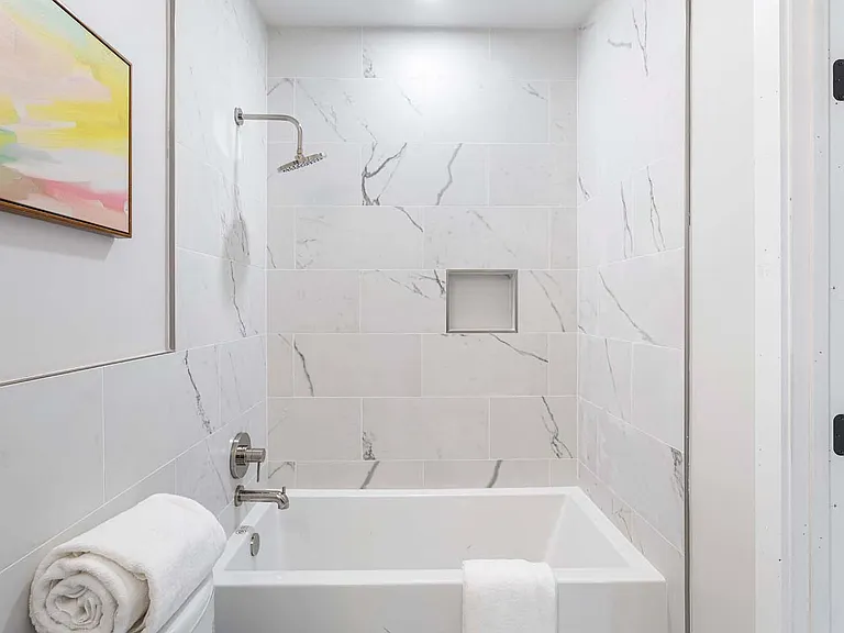 Paxton Park Apartments — Photo 59
