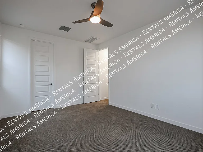1051 E Armstrong Way — Photo 35