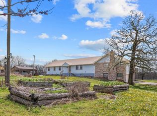 471 SW County Road F Rd, Centerview, MO 64019
