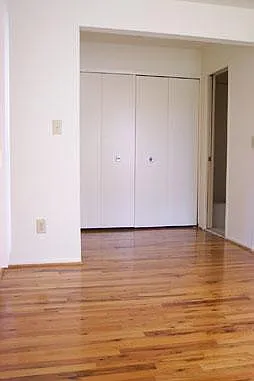 5085 Mansfield Ave — Photo 7