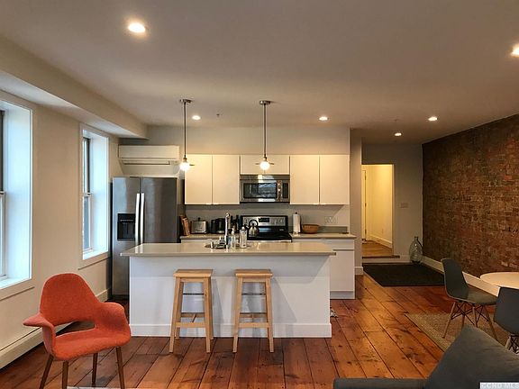 Living Room/Kitchen Open Plan