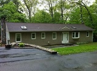 2 Maple Dr, New Milford, CT 06776