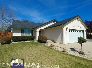 1722 Record Ln, Redding, CA 96001