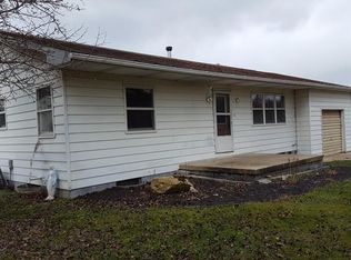 904 Saxonburg Rd, Butler, PA 16002