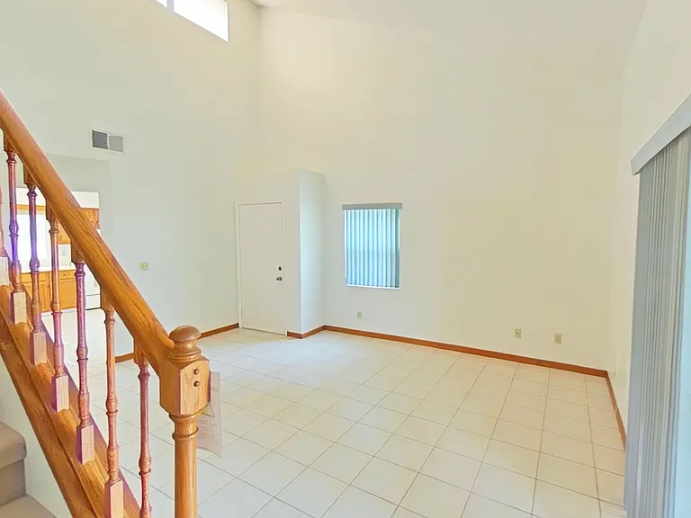 1423 Disston Ave — Photo 5