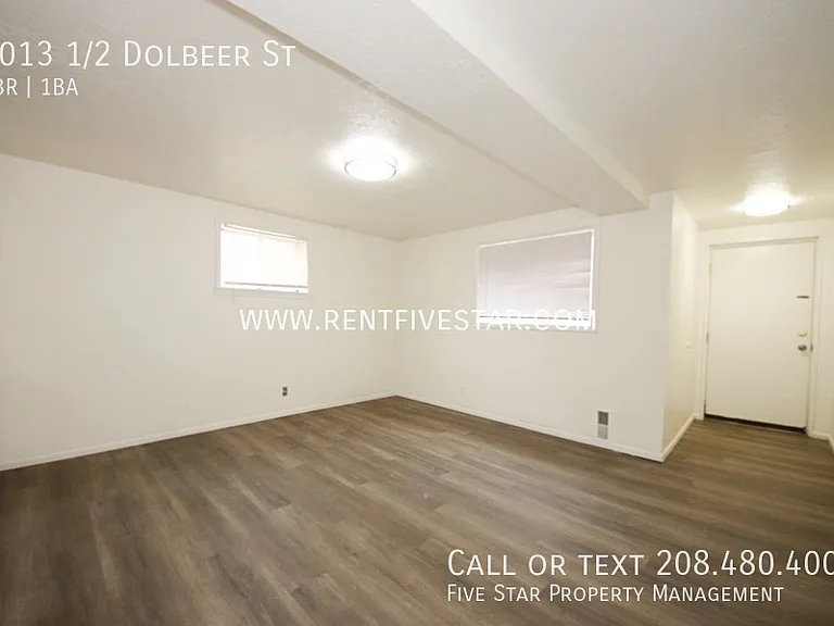 1013 1/2 Dolbeer St — Photo 2