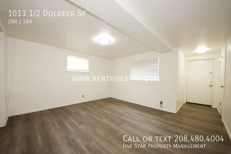 Building Photo - 1013 1/2 Dolbeer St
