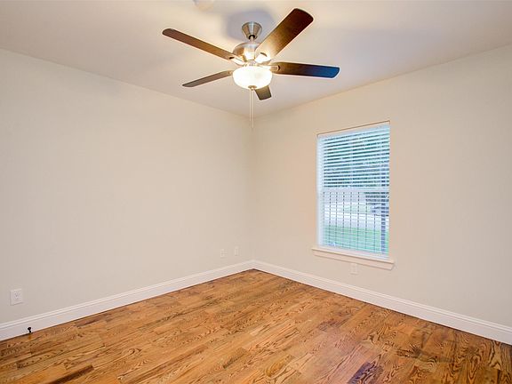 5th image of 1733 Tuam St