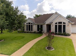 827 Pine Valley Dr, College Station, TX 77845