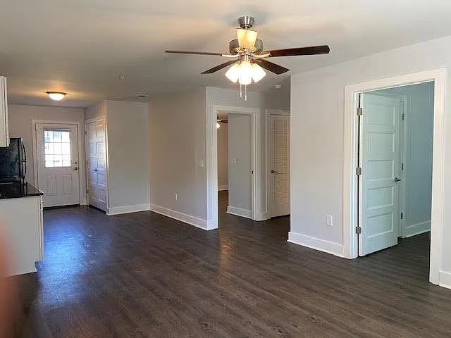 221 W Mason St — Photo 3