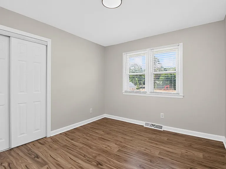 6901 Ridge Lane Rd — Photo 24