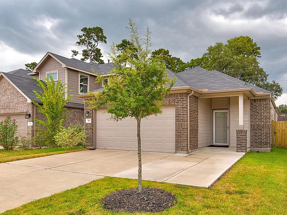 2nd image of 320 Emerald Thicket Ln