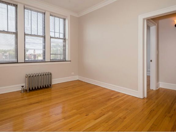 3rd image of 250 E 10th St #5