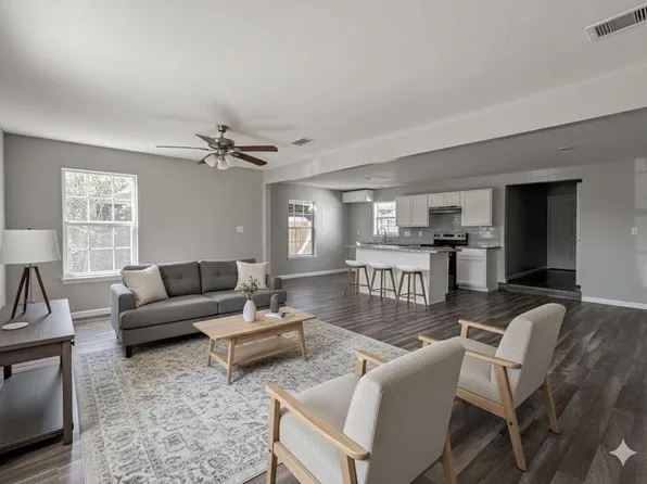 7703 McHenry St, Houston, TX 77087