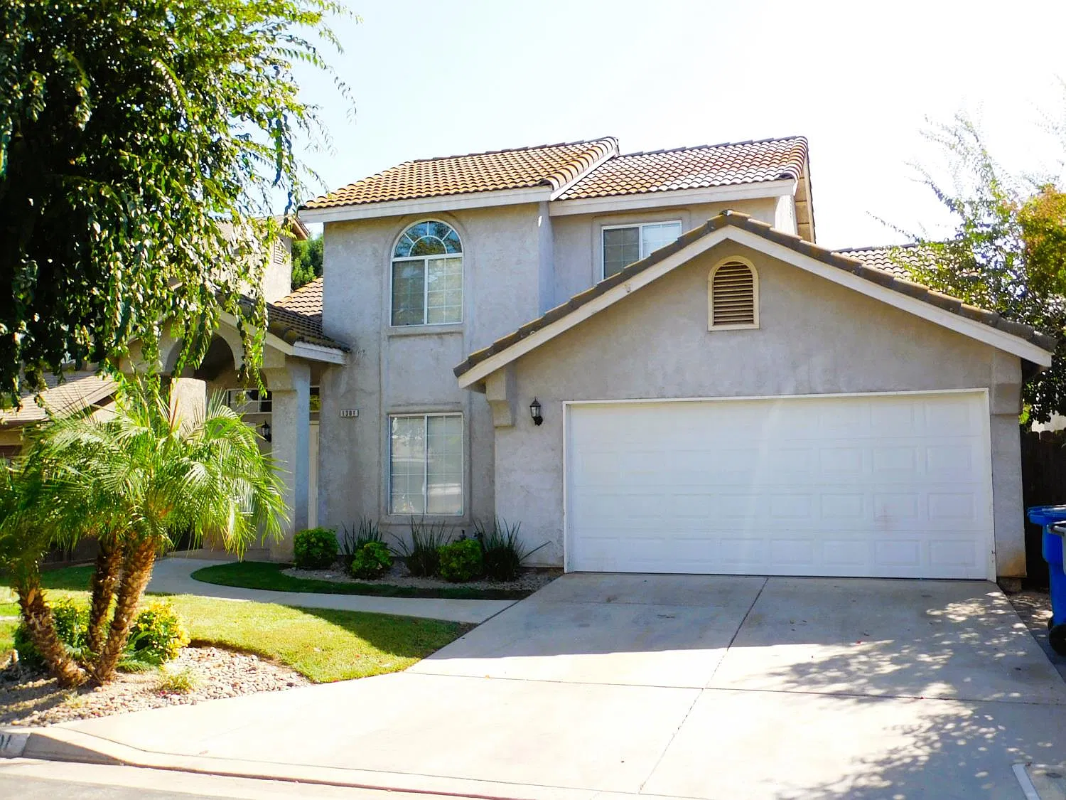 3 bed, 1637 sqft, $2,450 — Photo 1