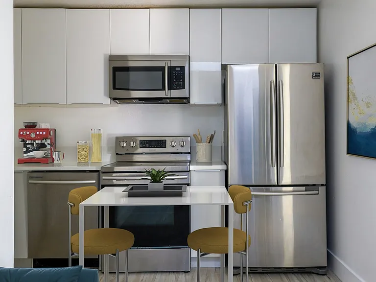 850 N Van Ness Ave #2 — Photo 1