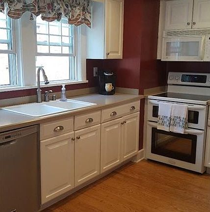 3rd image of 10451 Halcyon Dr