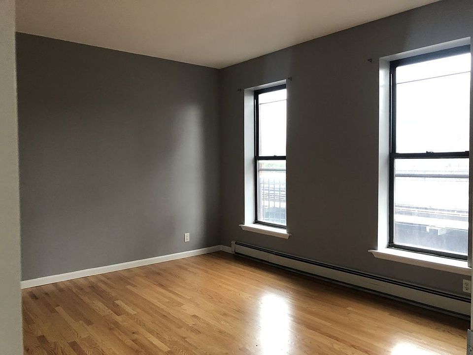 2nd image of 274 Broadway APT 3F