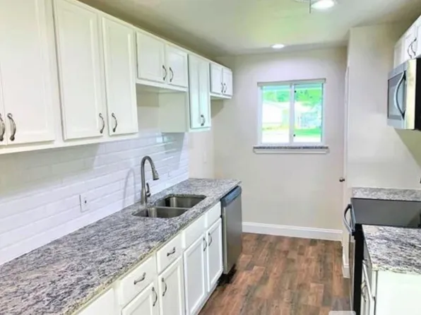 2536 Rutherford St, Irving, TX 75062