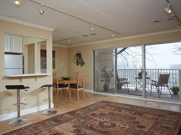 2618 Redcoat Dr #185, Alexandria, VA 22303