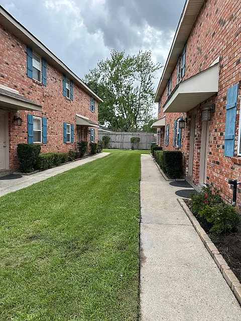 2 bed, 1.5 bath, 1200 sqft, $1,475 — Photo 4