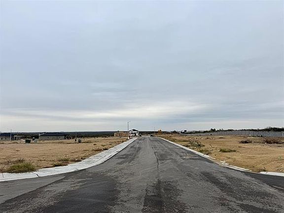 5th image of 6015 Heather Loop