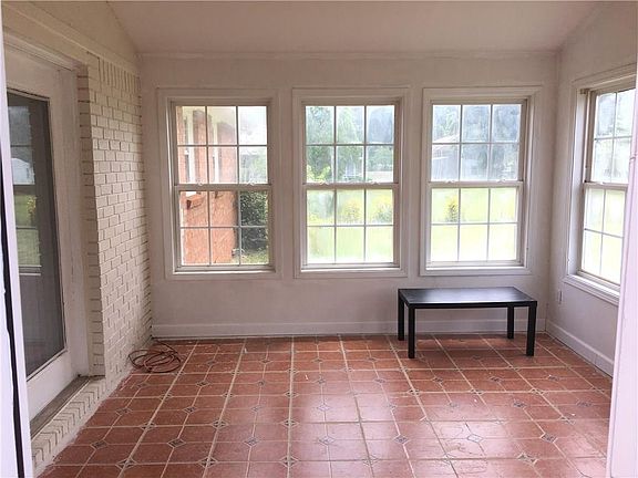 5th image of 5769 Wenona St