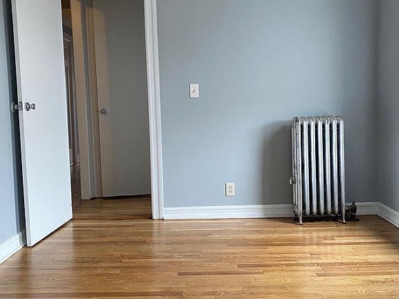 4th image of 2472 Grand Ave #4E