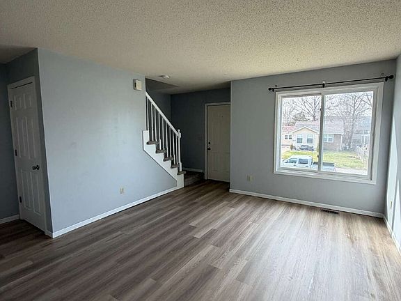 3rd image of 4033 57th St