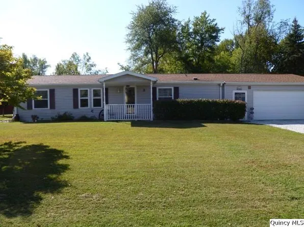 3 Jer Mar Dr, Warsaw, IL 62379