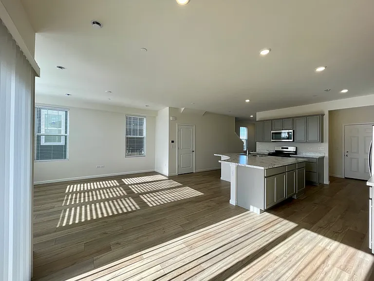 2243 Horseshoe Cir — Photo 5