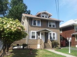 116 W 7th Ave, Roselle, NJ 07203