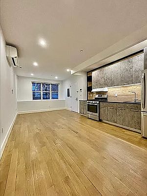 2nd image of 831 Saint Johns Pl #1D