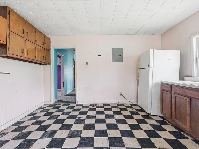 1402 Alabama St — Photo 4