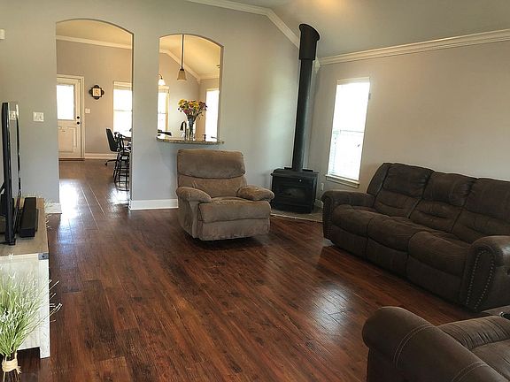 2nd image of 414 Harrell Dr